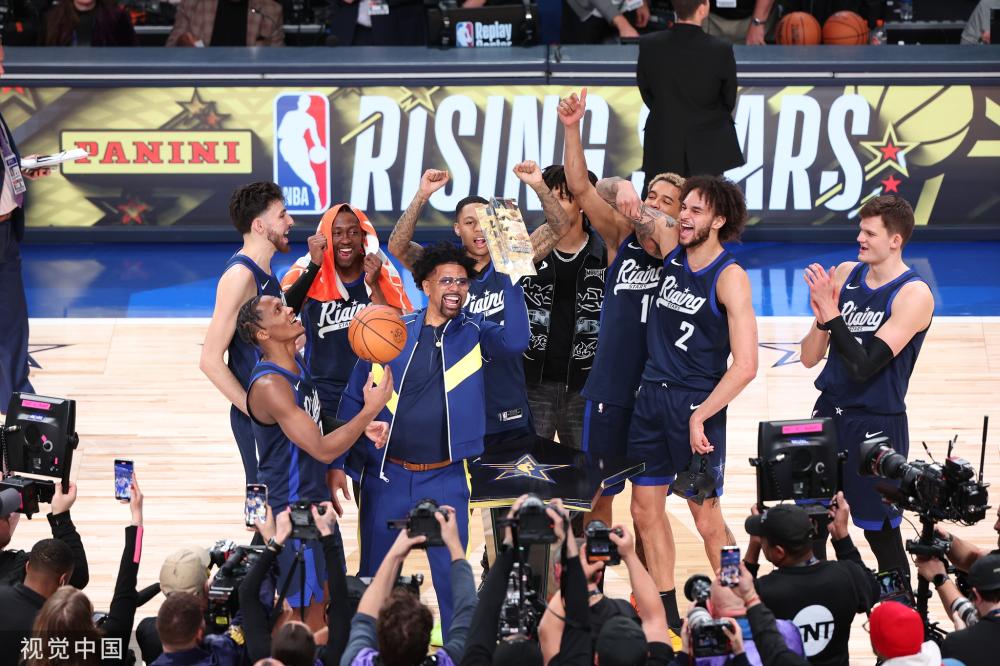 阵容格外引 阵容格外引