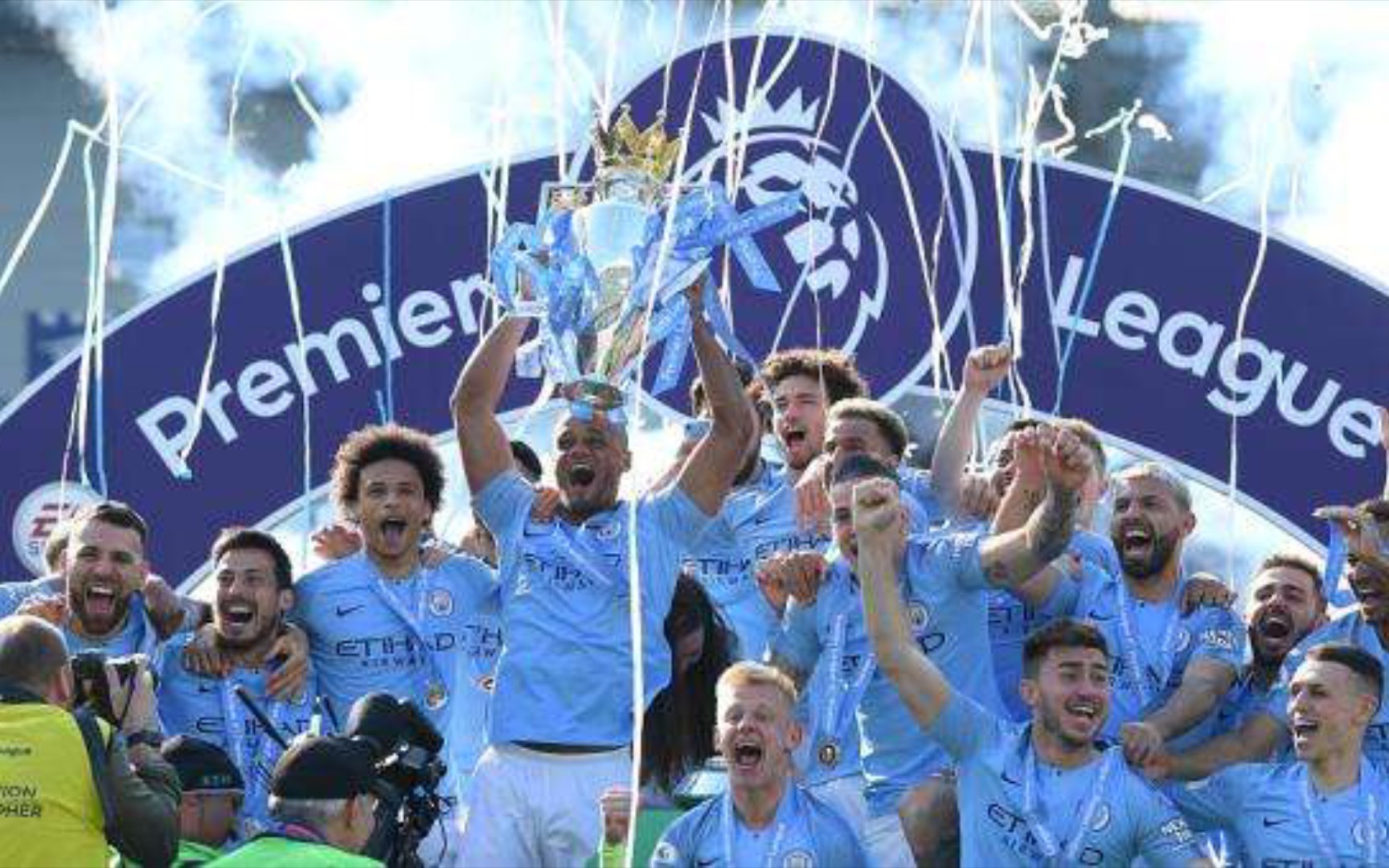 在许多球迷 在许多球迷